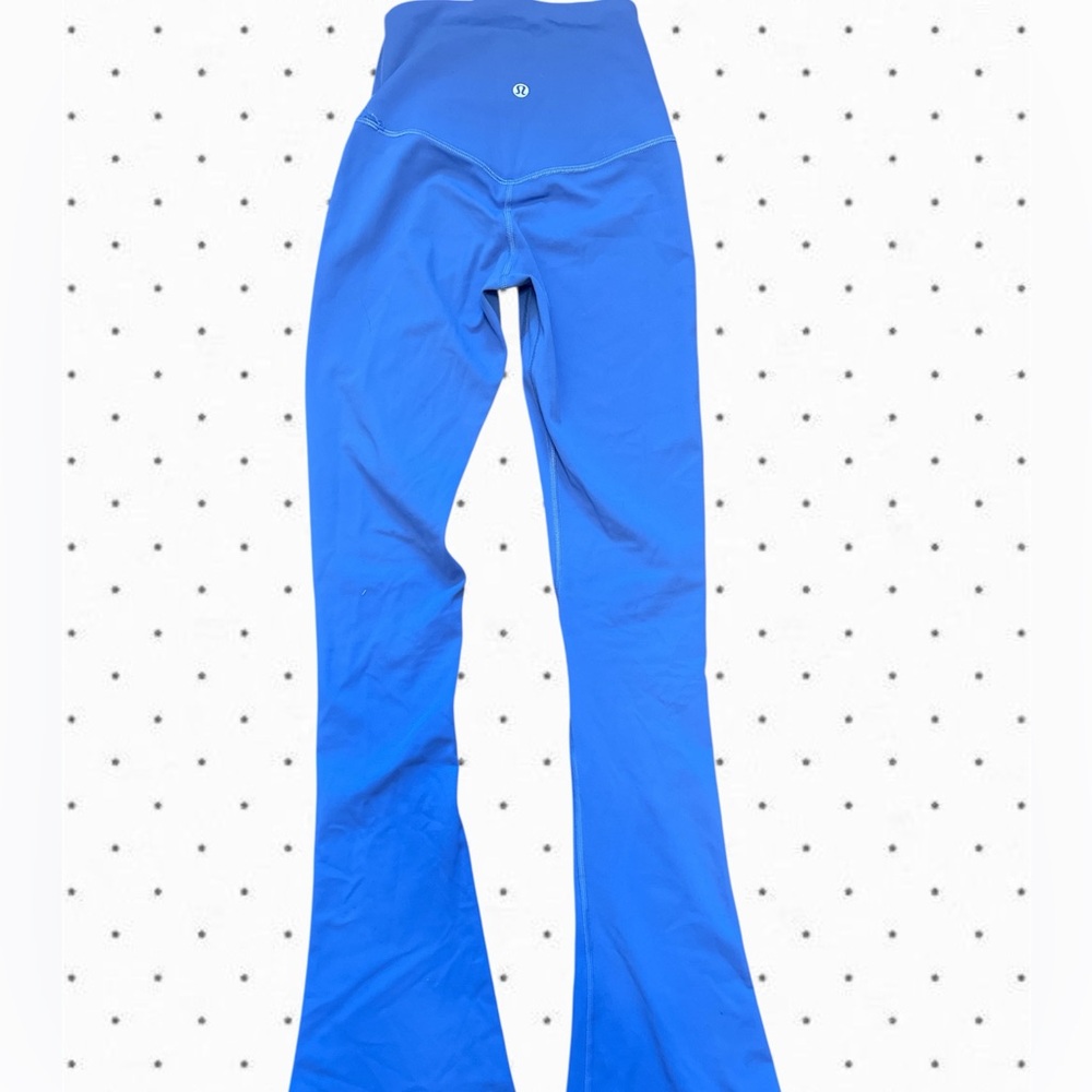 Lululemon Periwinkle Flared Bootcut Athletic Legg… - image 2